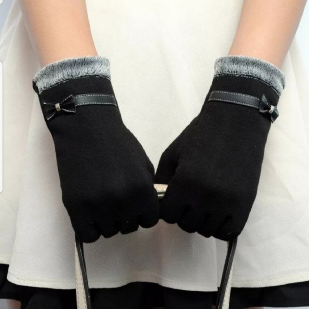 Brand New Black Winter Gloves
